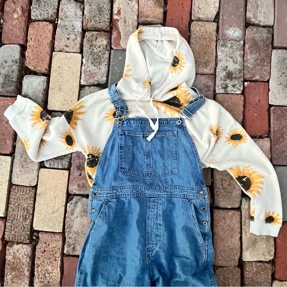Altered State cropped sweatshirt and Gap denim overalls both sz large. - Picture 3 of 8